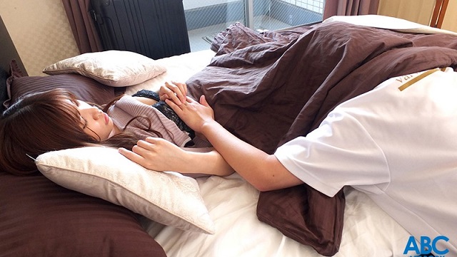 Hiếp dâm chị dâu đang ngủ