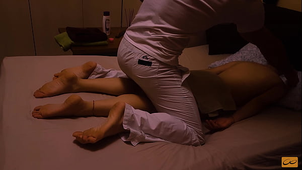 Vì nứng mà đụ nhân viên massage khoai to