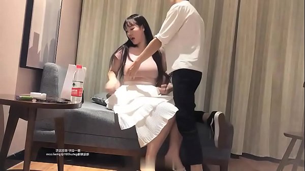 Ngoại tình với em vếu to