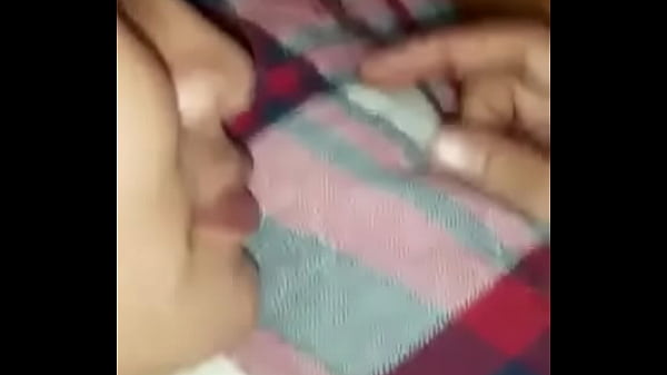 Cô vợ dâm loàn nằm địt phê vãi chưởng