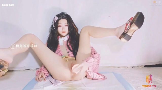 Đụ nát lồn em gái cosplay xinh đẹp